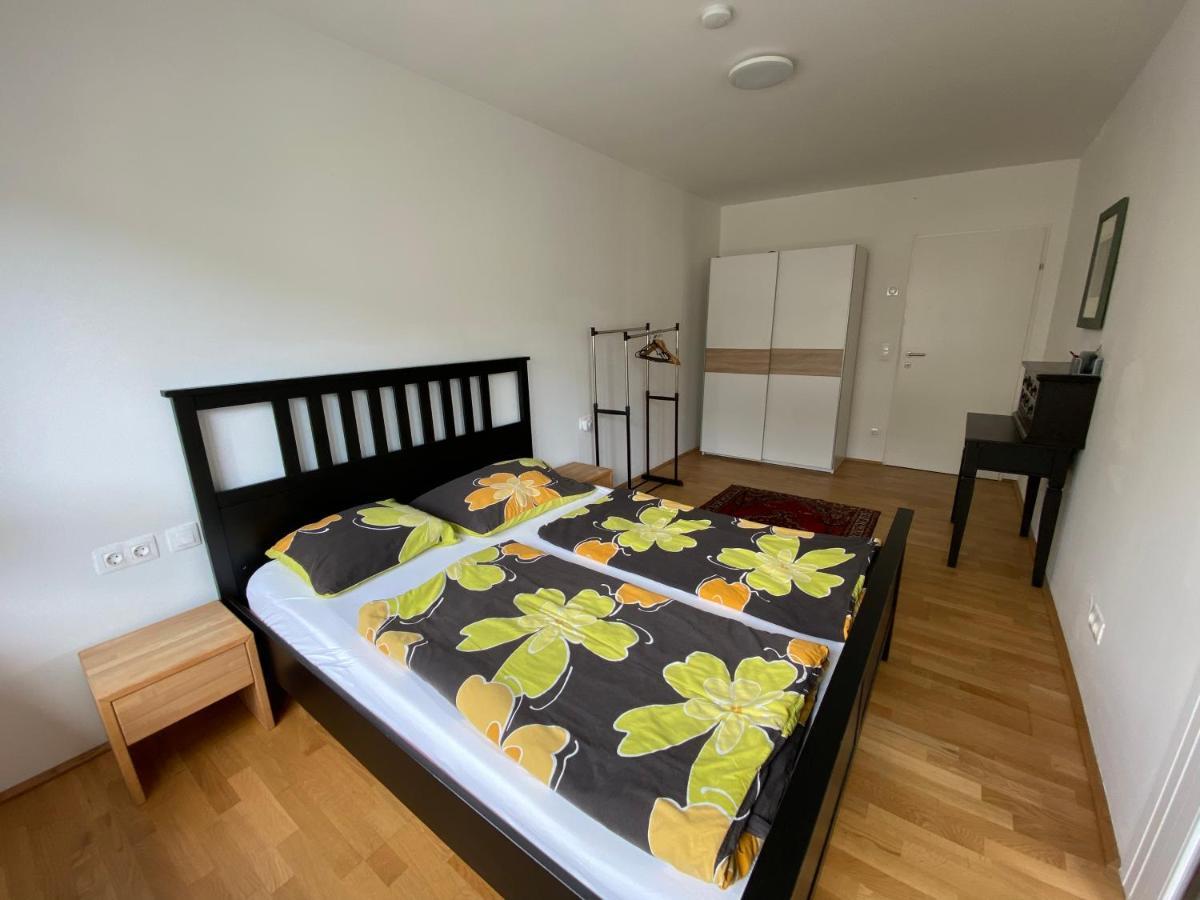 Apartment 9 Stops Away From City-Centre Vienna Exterior photo